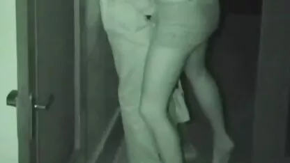 גבר מבוגר מתקשר לאישה יפנית צעירה ומזיין אותה חינםסקס חזק