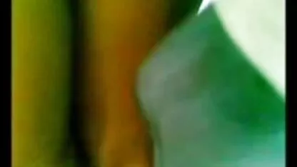 נערת סרטי סקס מלא חינם האימו מוצצת לחברתה.