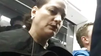 לדחוף סרטי סקס עם חיות חינם אצבע לכוס של הנקבה זה מאוד שמנמן בחוץ.