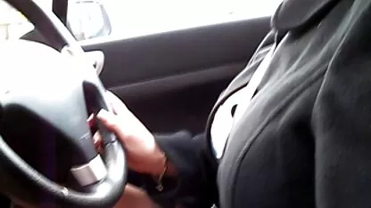 שתי לסביות סקס חי חינם לוהטות מלקקות דגדגן ומתנשקות.