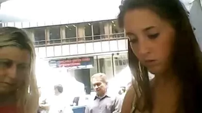 לסביות ג ' ינג ' יות בוגרות מלטפות וגינה סקס מלא חינם בעובד במשרד