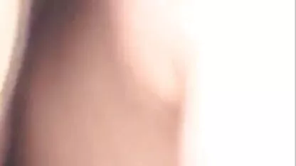 נערות צעירות תמונות חרמניות מביאות זו את זו לאורגזמה עם ליטופים אוראליים.
