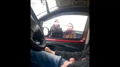 מורה לביולוגיה ארוס סרטים חינם בגרביונים עושה מבחן למציצה.