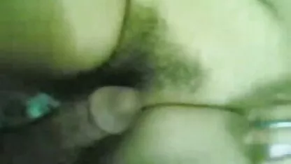 האיש שכנע לסביות וידאו את הבחורה לזיין בתחת.