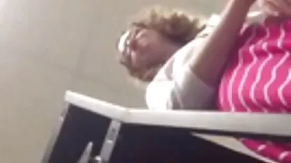 שלוש סרטי סקס זקנות חינם לסביות דוחפים סושי ומזלג באותו הזמן