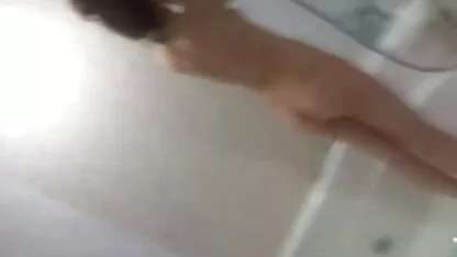 סינדי שזופה הצליחה לקבל קרדיט בפנים עם סקס חם חינם הנרתיק שלה.