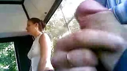 בחור שמרגל אחרי סרטי סקס קוקסינליות חינם בחורה עירומה
