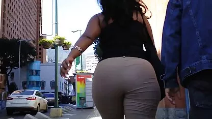 לברברה סרטיםפונוגרפים יש שני אידיוטים בבת אחת.
