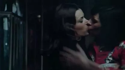 שתזדיין אמריקה סקס חינם תותה בשני החורים בו זמנית.